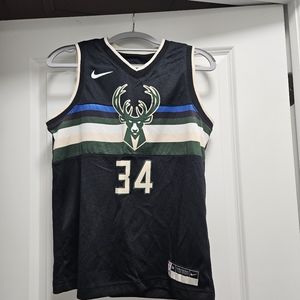 Milwaukee Bucks jersey